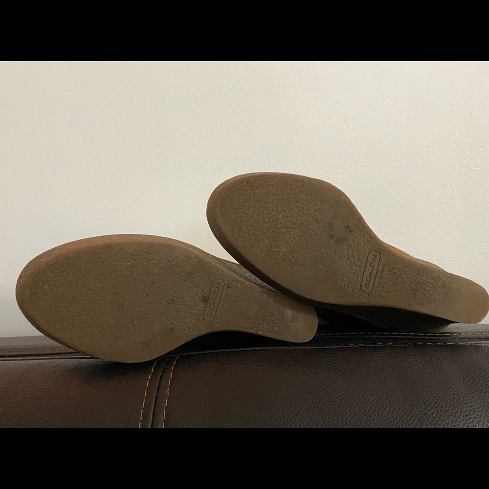 COACH women’s winter boot. Size 6 - Picture 4 of 4
